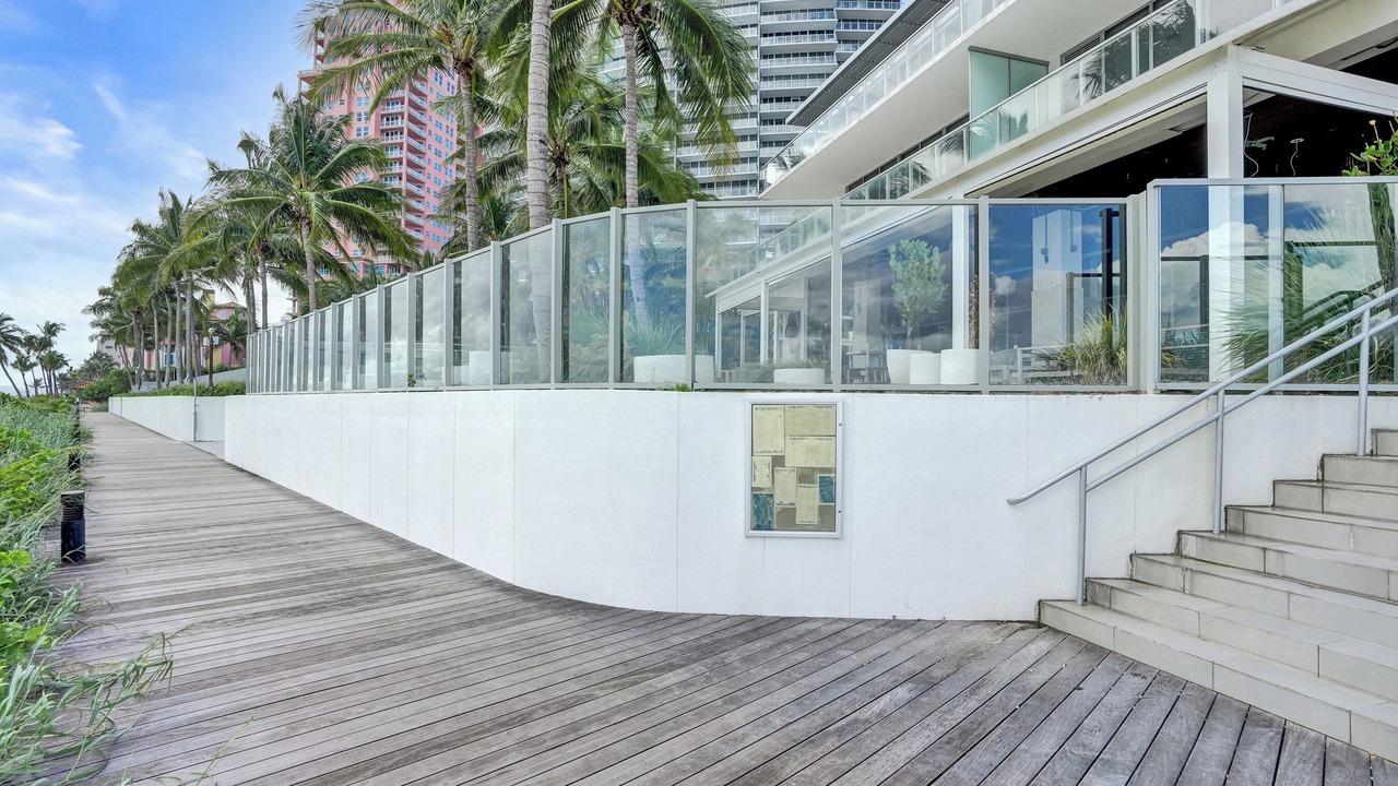 Photo of Outdoor in Dolphin Isles