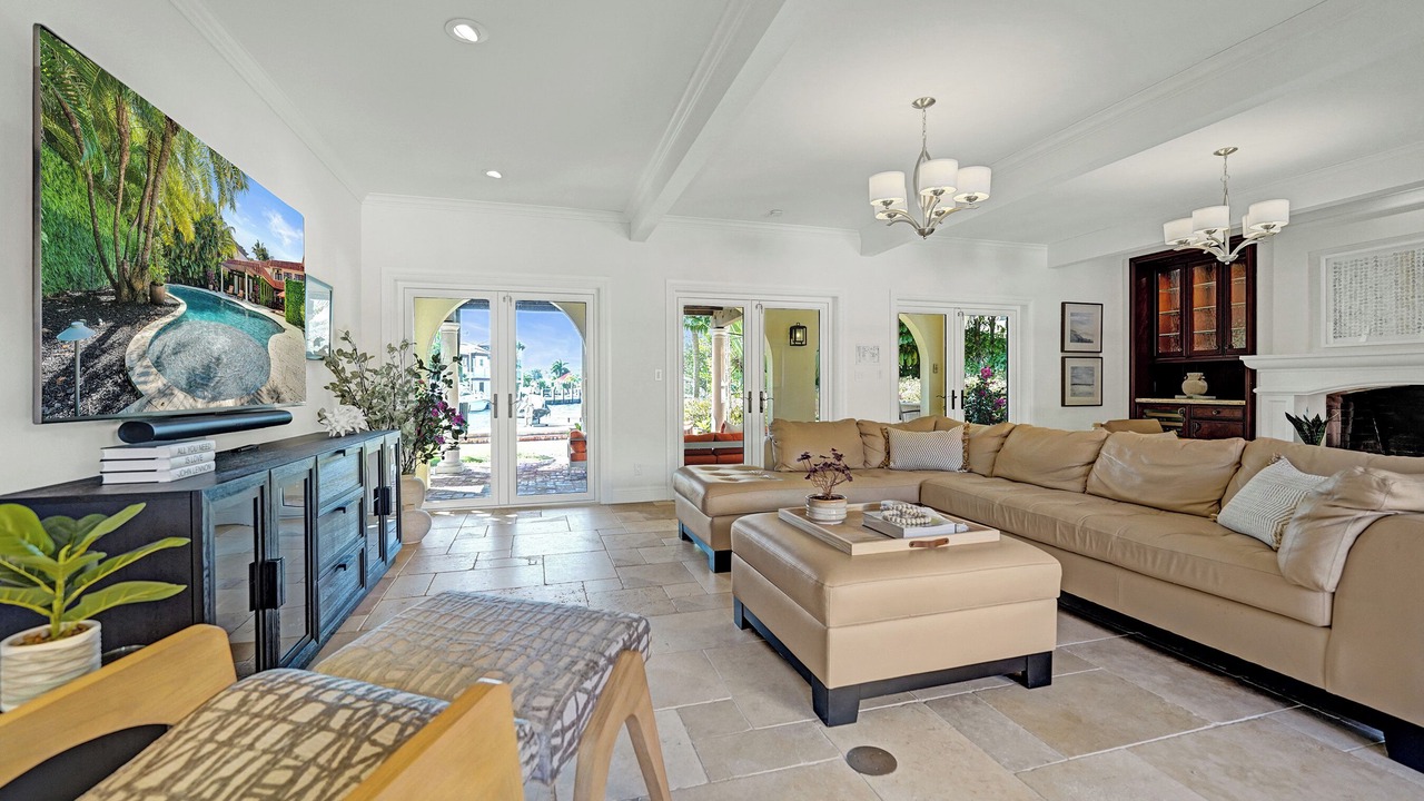 Photo of Livingroom in Dolphin Isles