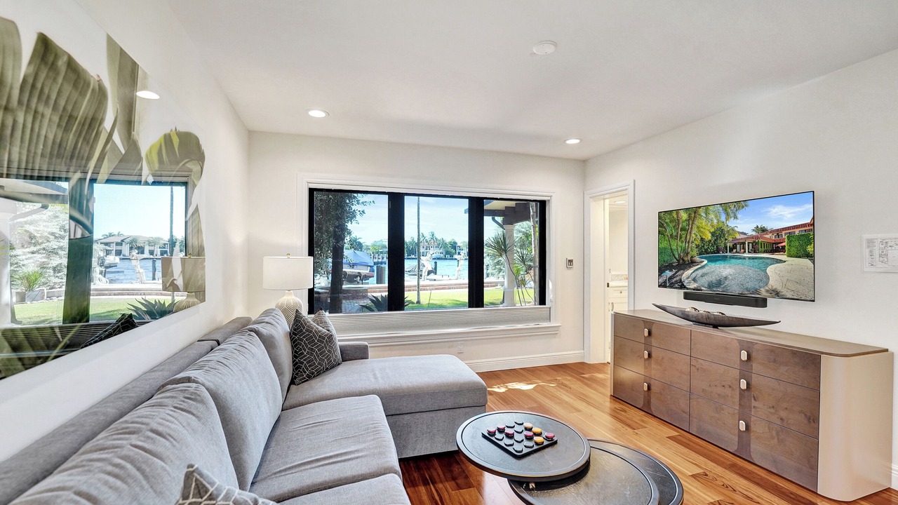 Photo of Livingroom in Dolphin Isles