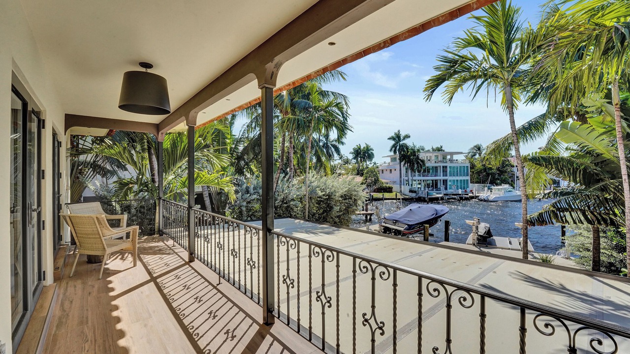 Photo of Patio Balcony in Dolphin Isles