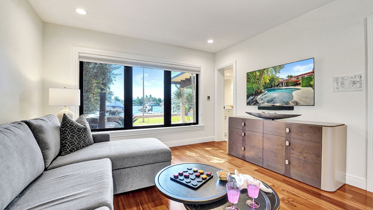 Photo of Livingroom in Dolphin Isles