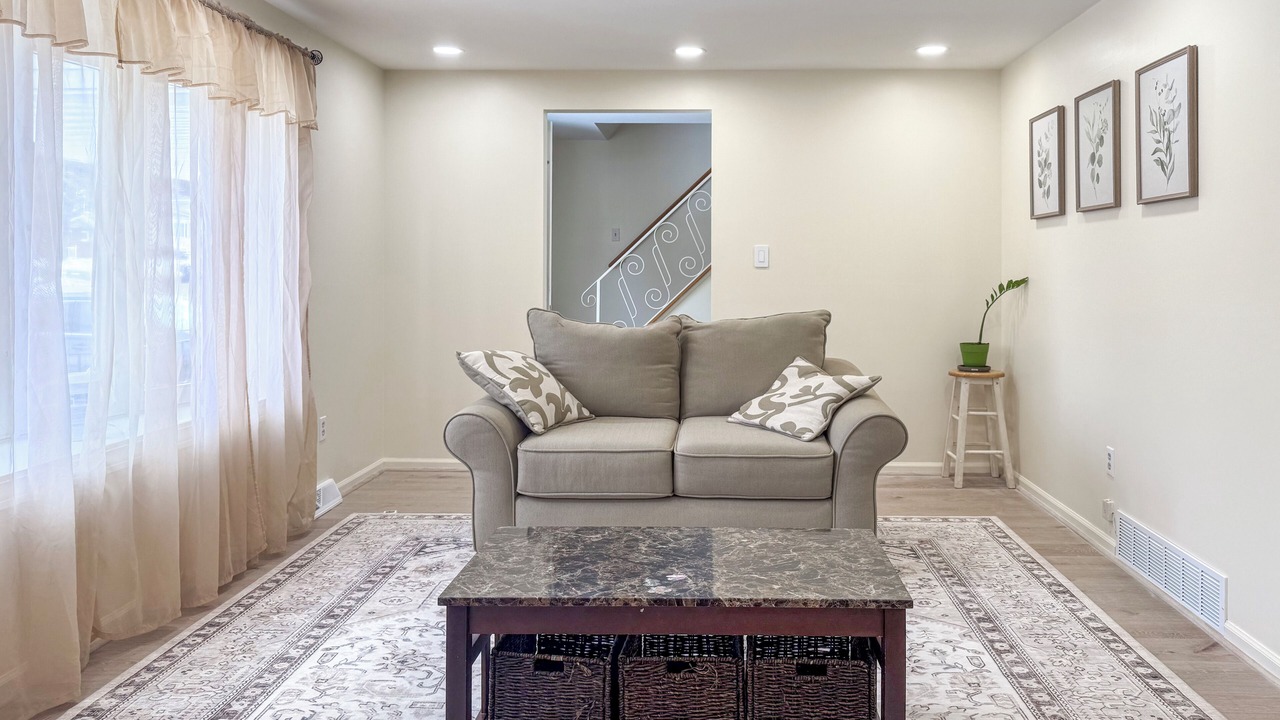 Photo of Livingroom in Williamsville