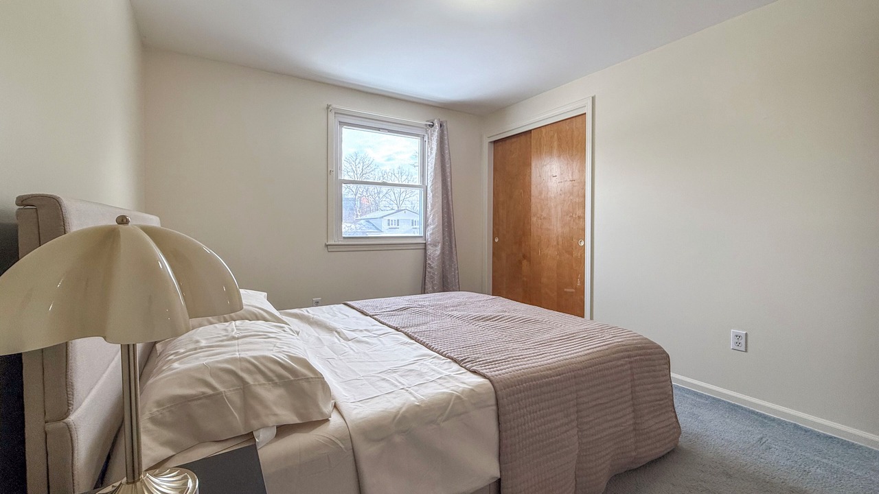 Photo of Bedroom in Williamsville