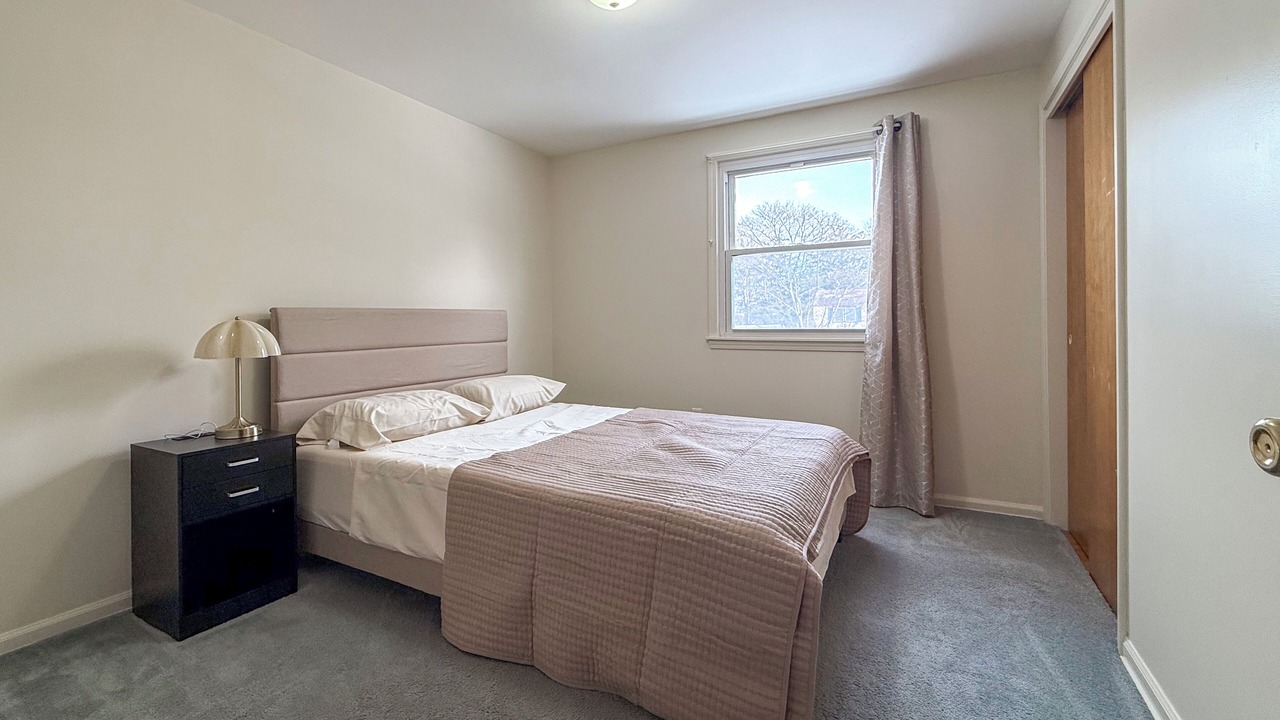 Photo of Bedroom in Williamsville