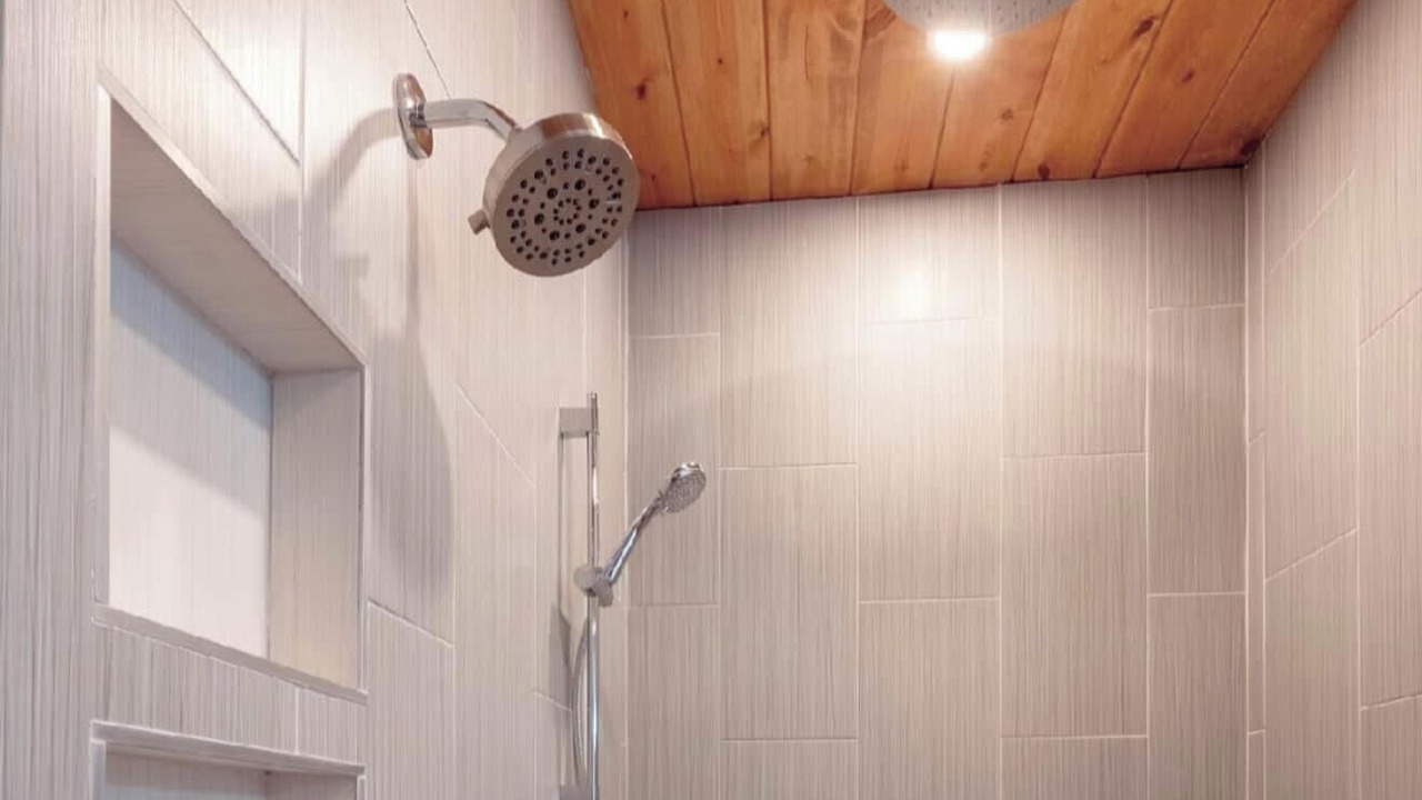 Photo of Bathroom in Edray