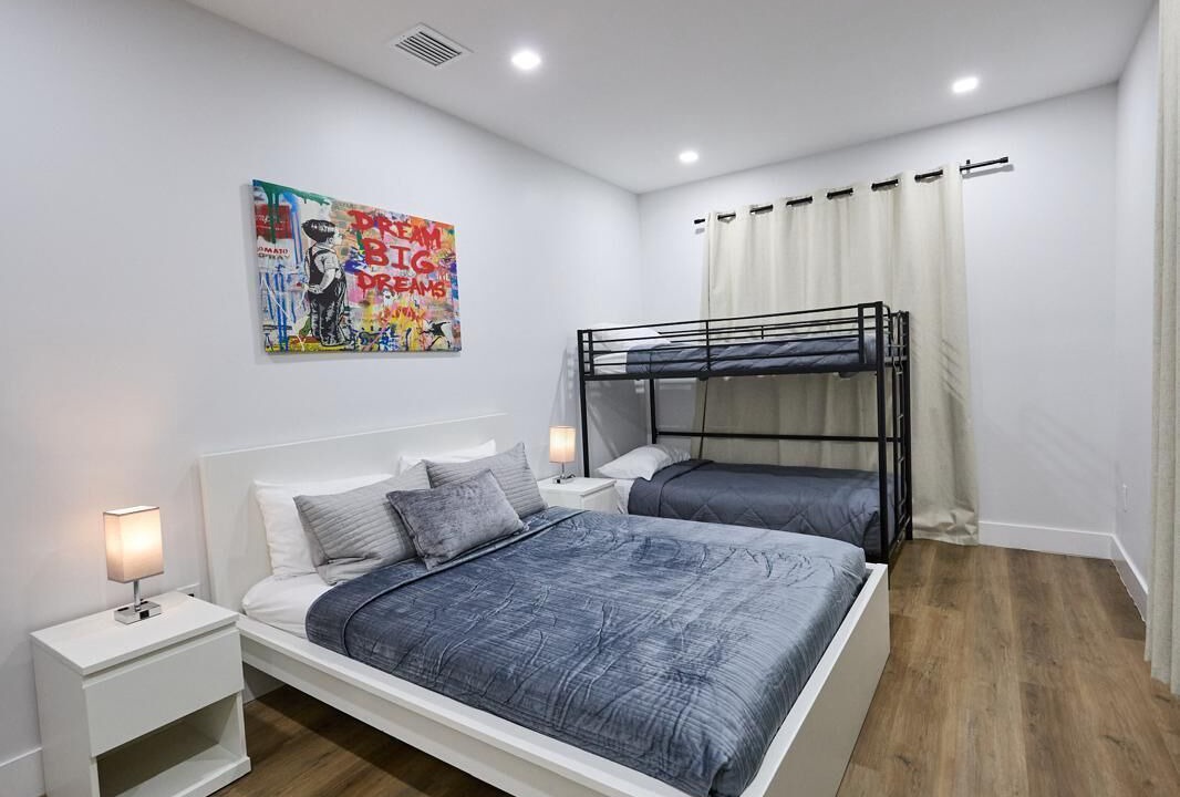 Photo of Bedroom in Allapattah