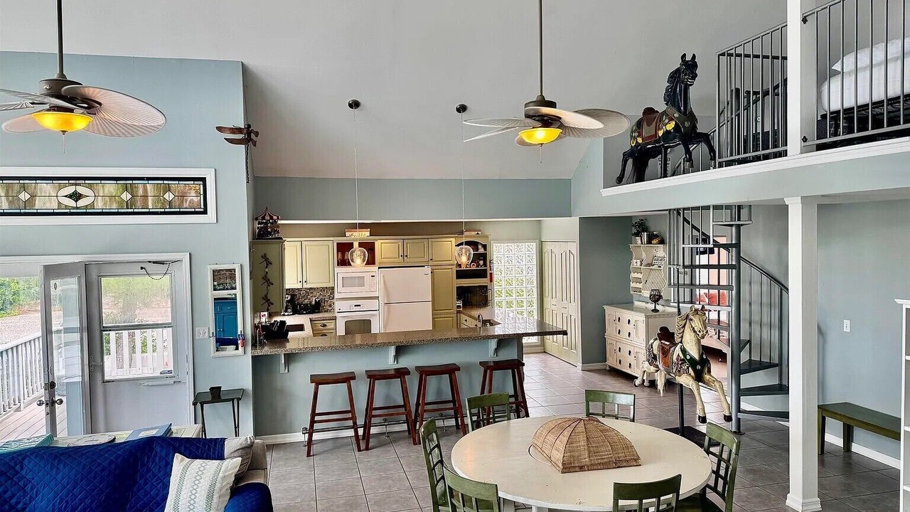 Photo of Livingroom in Green Creek