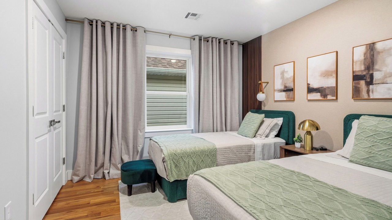 Photo of Bedroom in Newark