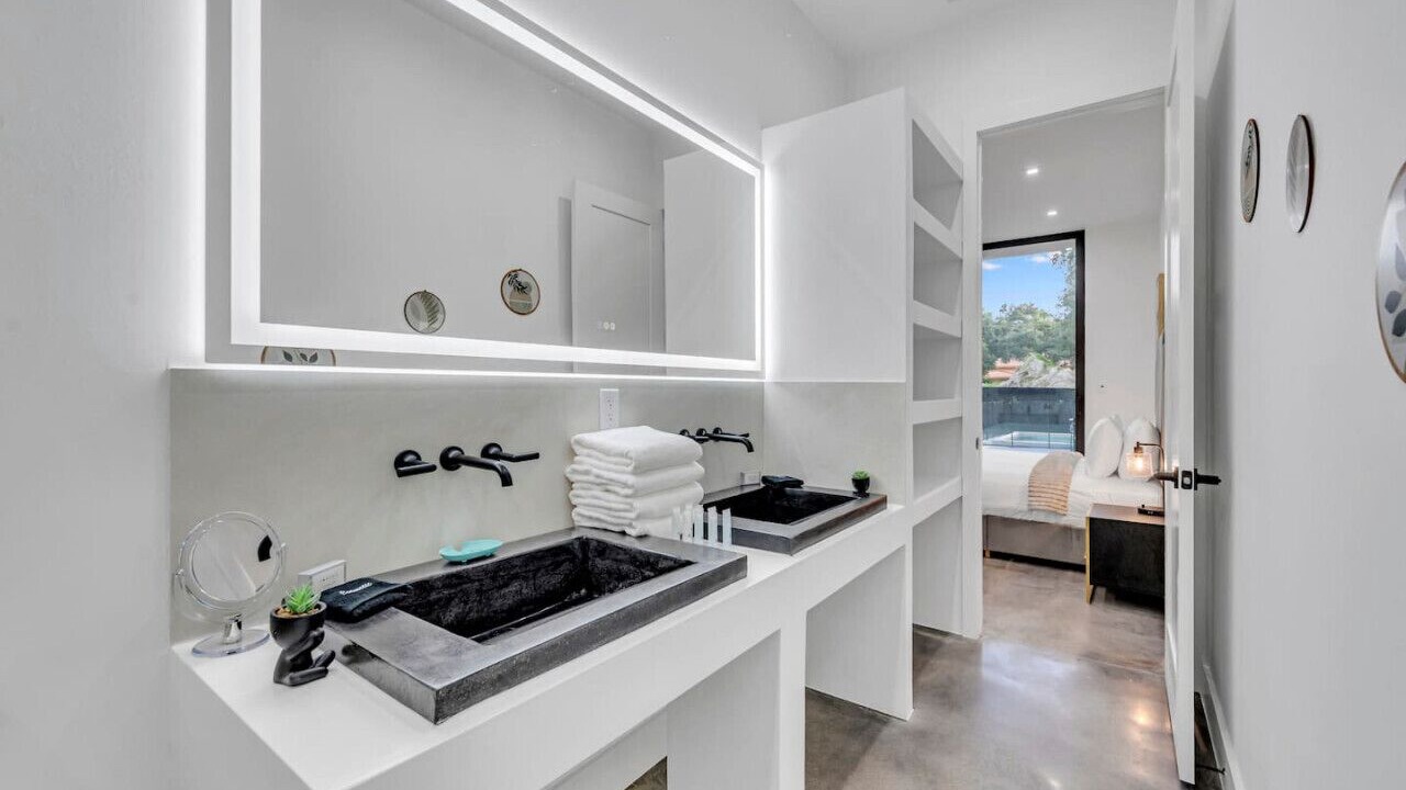 Photo of Bathroom in North Miami