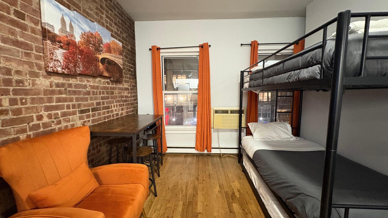 Photo of Bedroom in Midtown