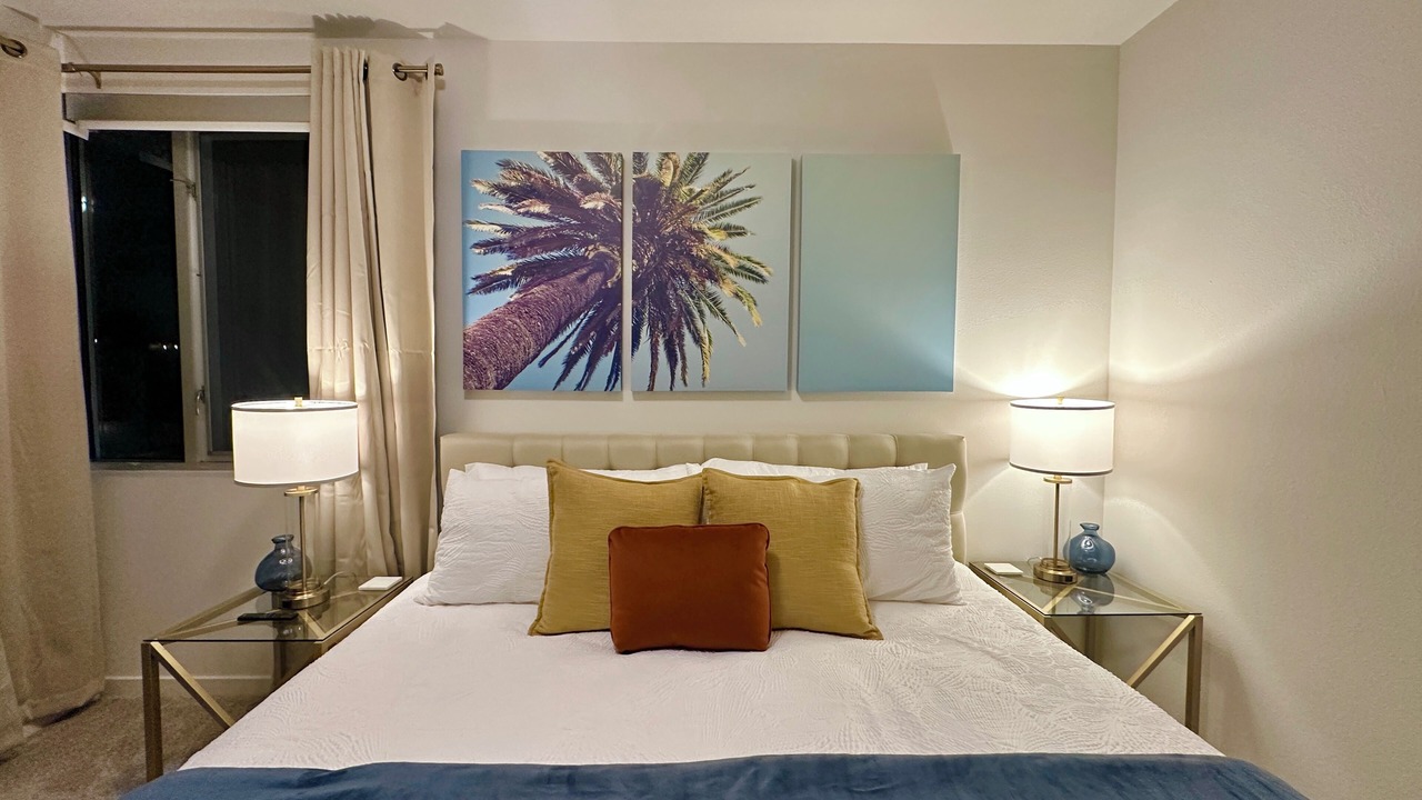 Photo of Bedroom in Downtown