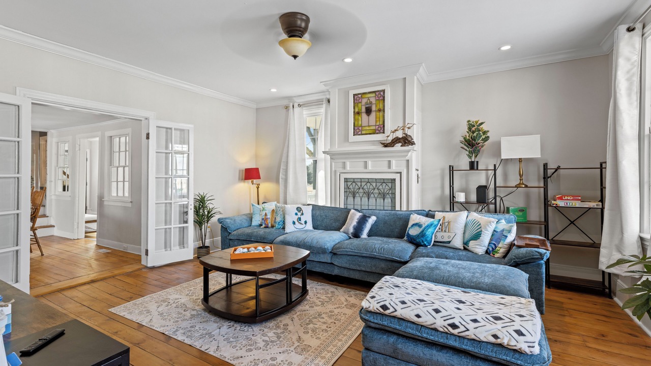 Photo of Livingroom in Lower Township