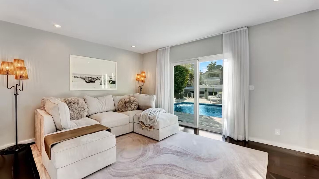 Photo of Livingroom in Seven Isles