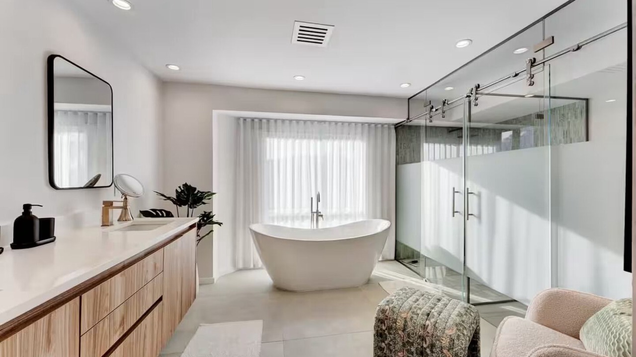 Photo of Bathroom in Seven Isles