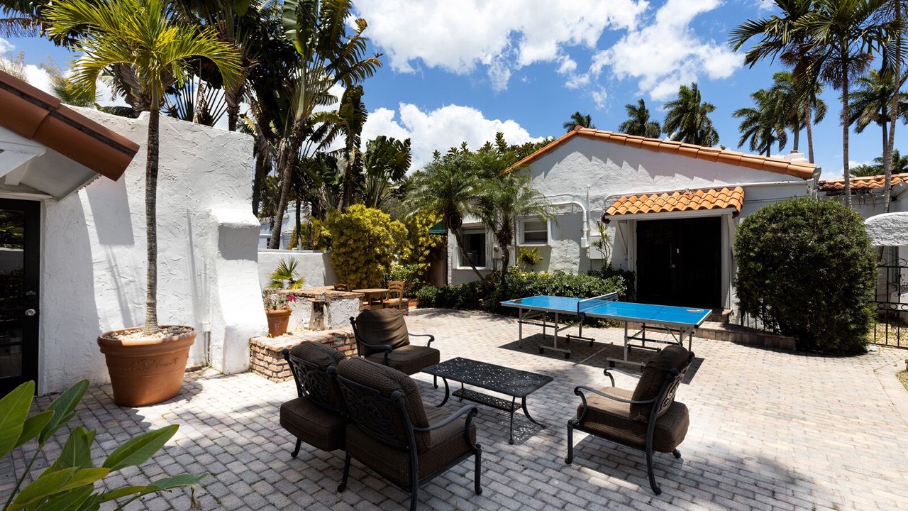 Photo of Patio Balcony in South Lake