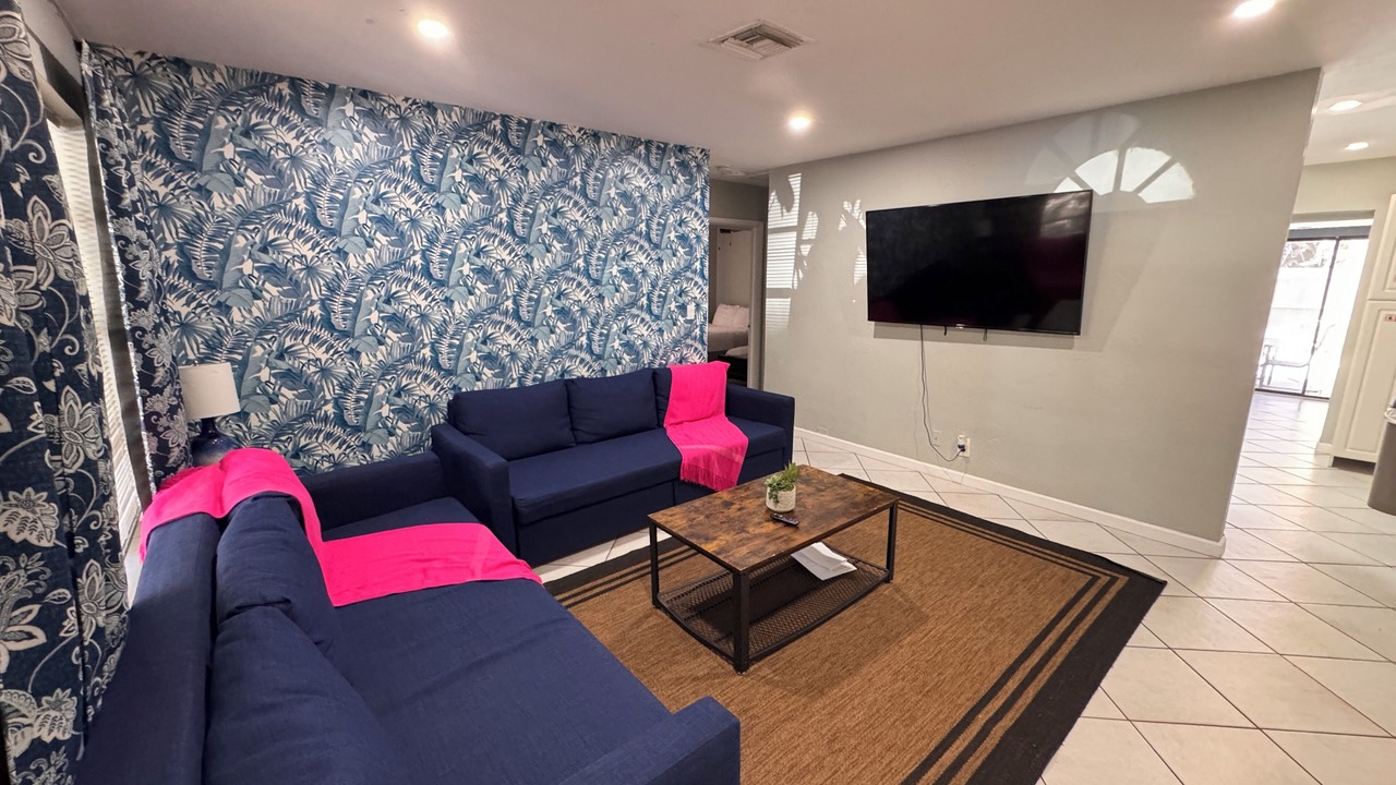 Photo of Livingroom in Wilton Manors