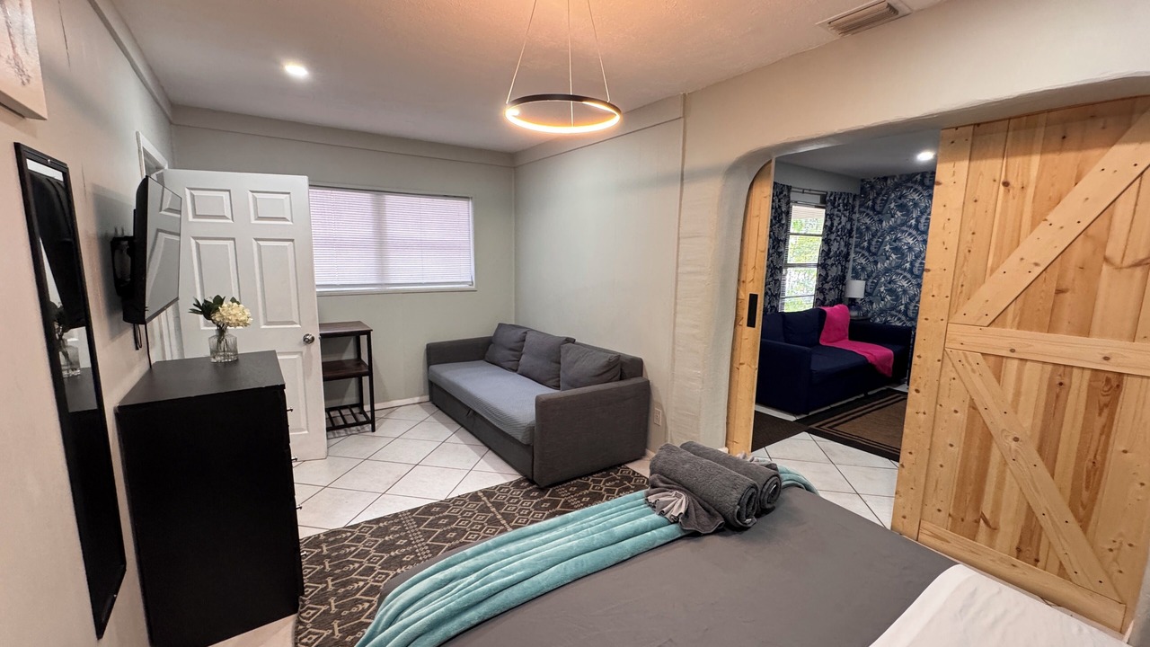 Photo of Bedroom in Wilton Manors