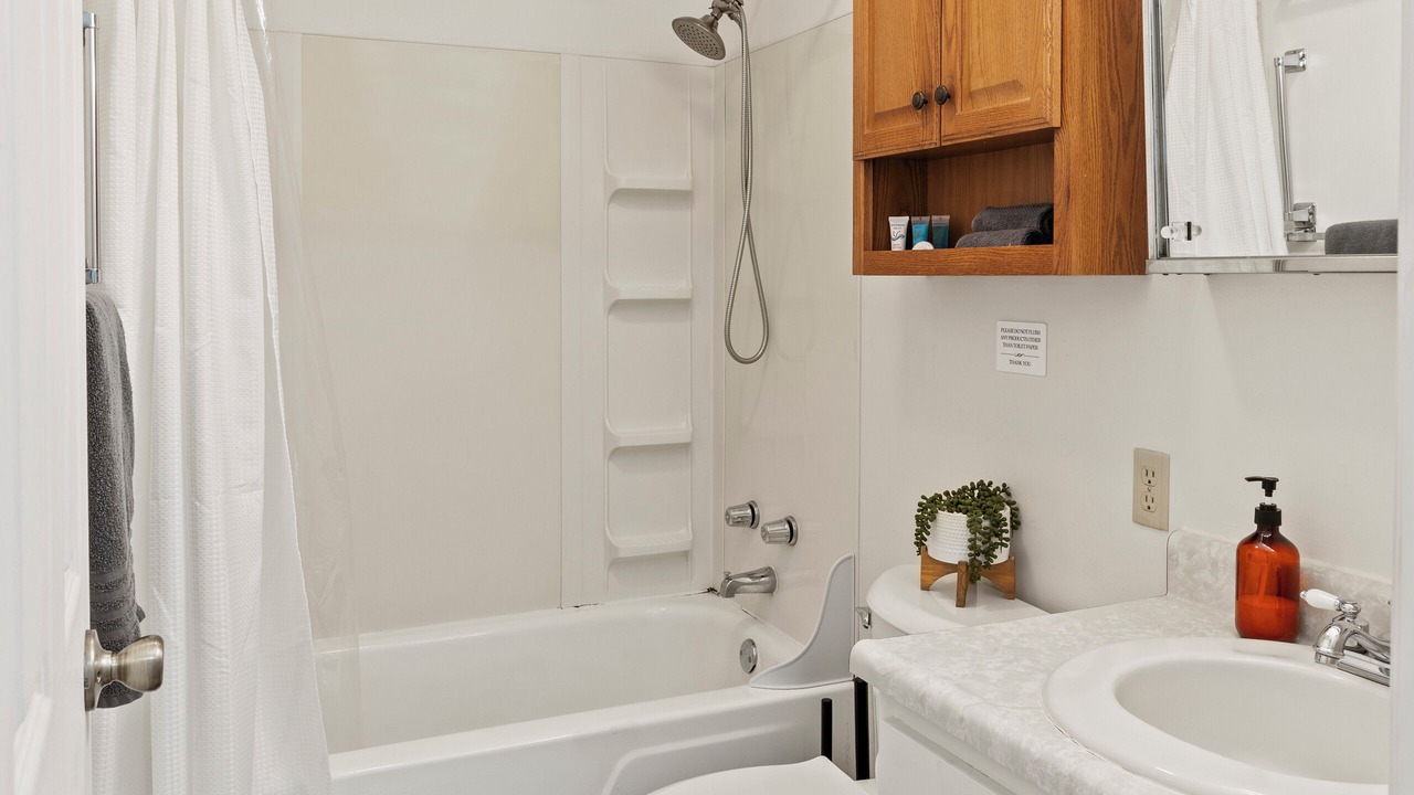 Photo of Bathroom in Newark