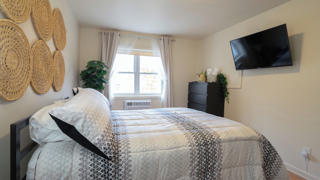 Photo of Bedroom in West Bronx