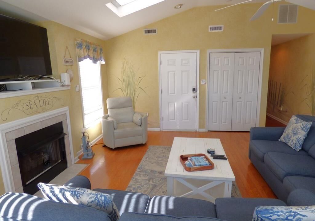 Photo of Livingroom in North End