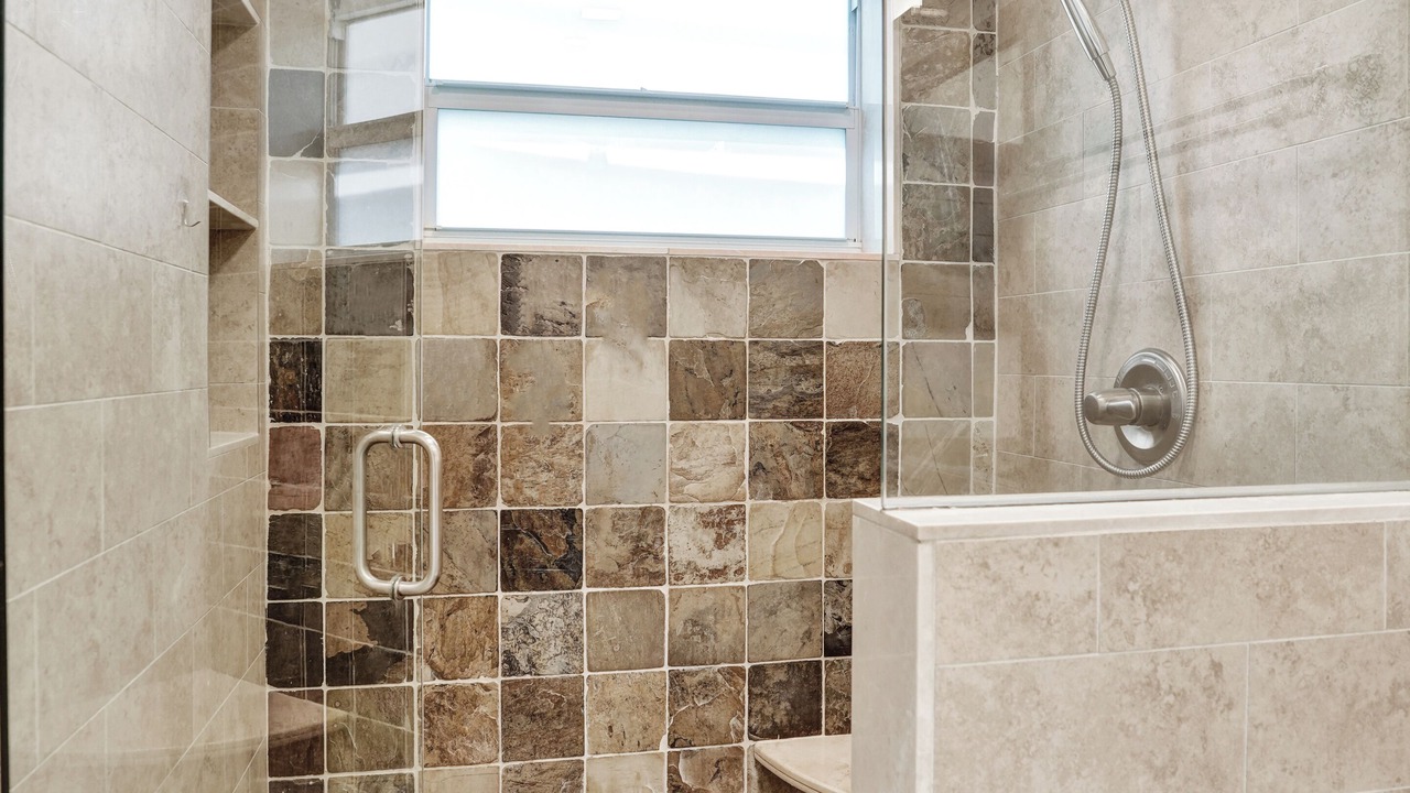 Photo of Bathroom in Sunset
