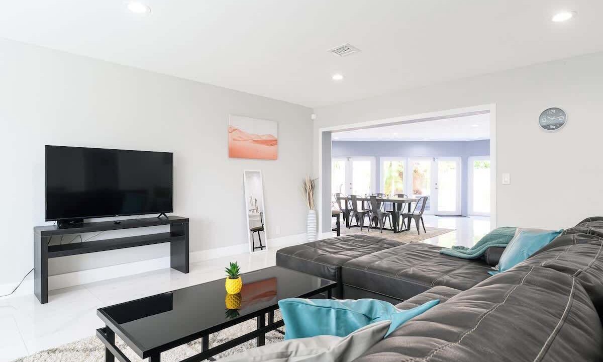 Photo of Livingroom in Coral Ridge Isles