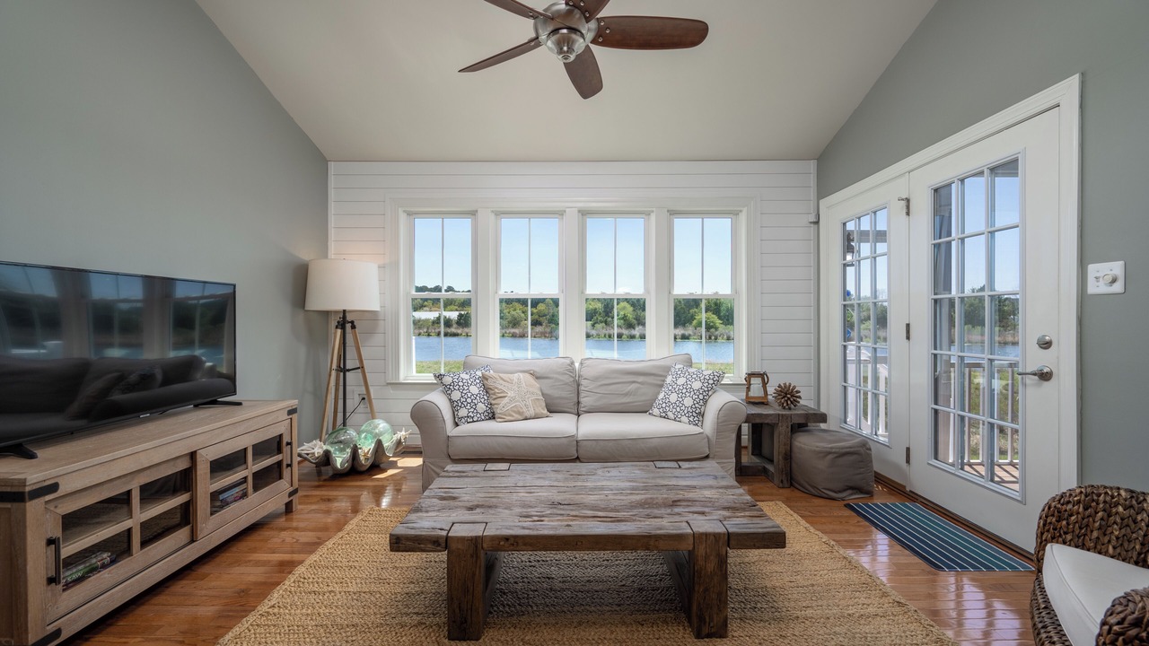 Photo of Livingroom in The Commons