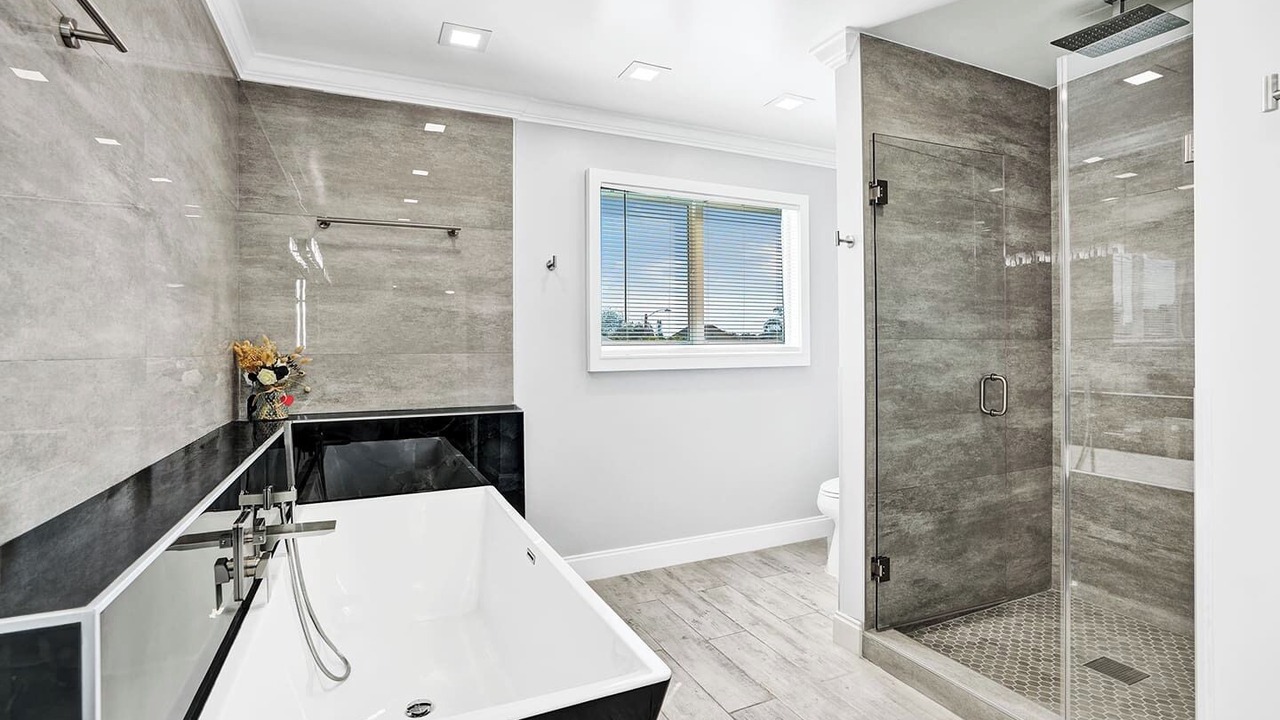 Photo of Bathroom in Dania Beach