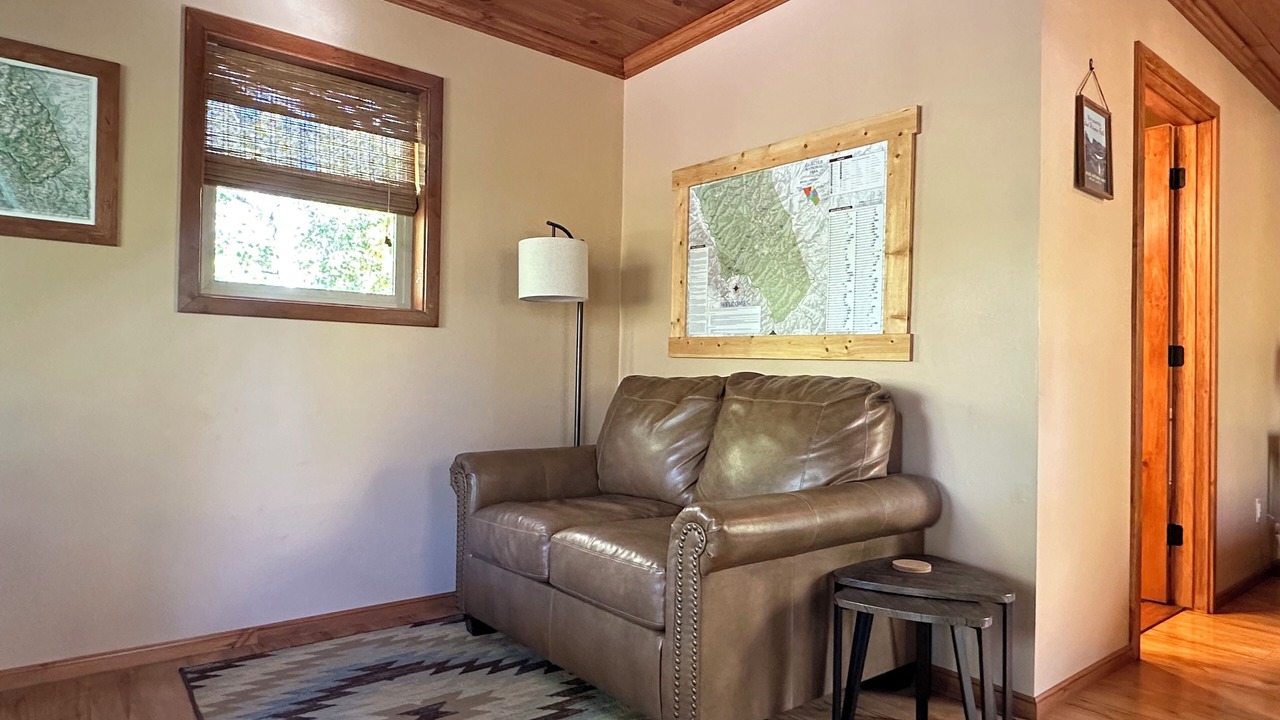 Photo of Livingroom in Babb