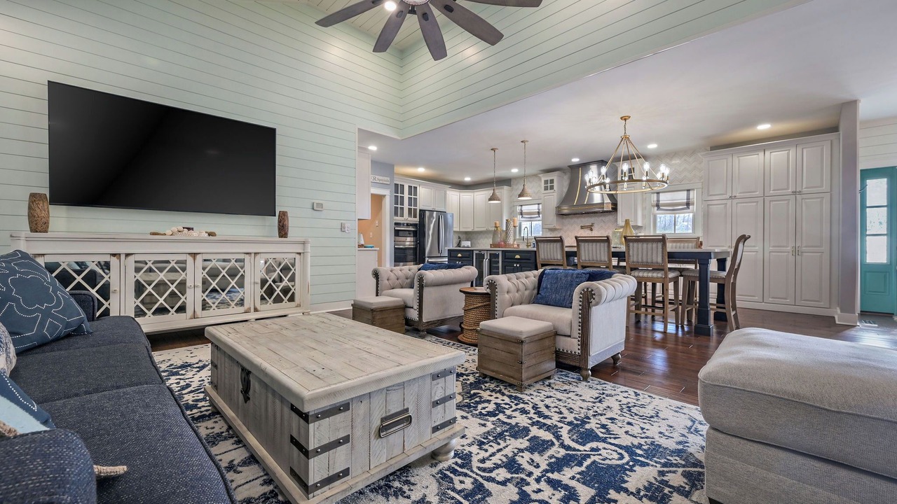 Photo of Livingroom in Red Mill Pond