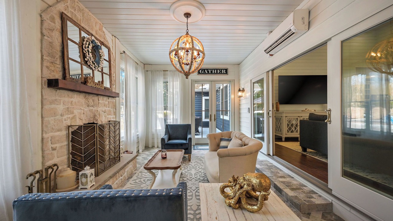 Photo of Livingroom in Red Mill Pond