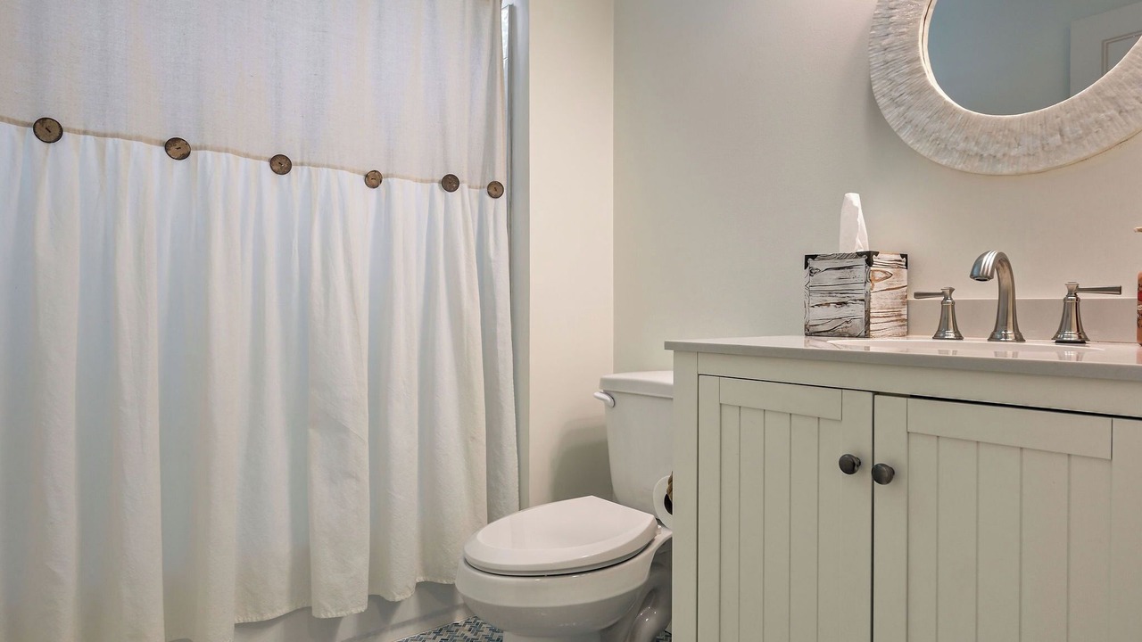 Photo of Bathroom in Red Mill Pond