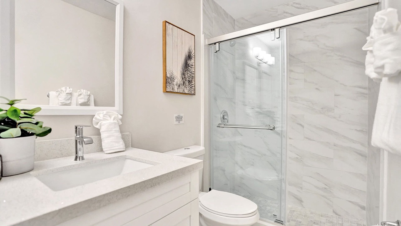 Photo of Bathroom in Plantation