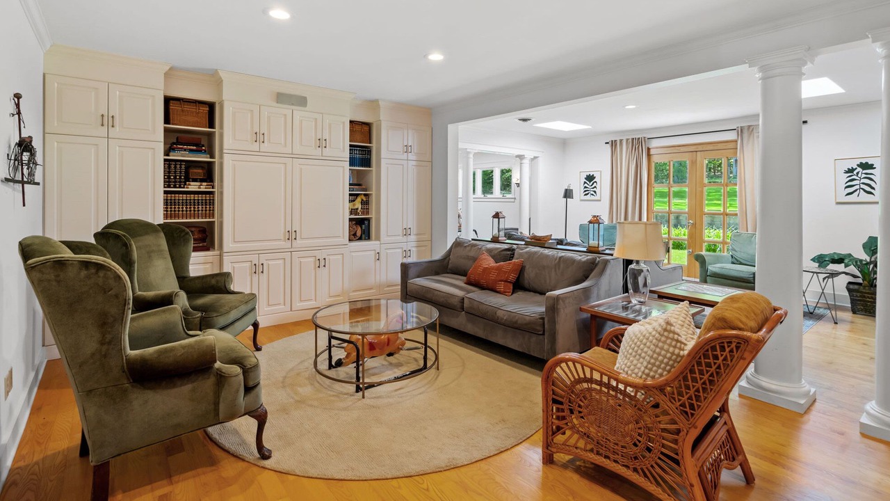 Photo of Livingroom in Clifton Park