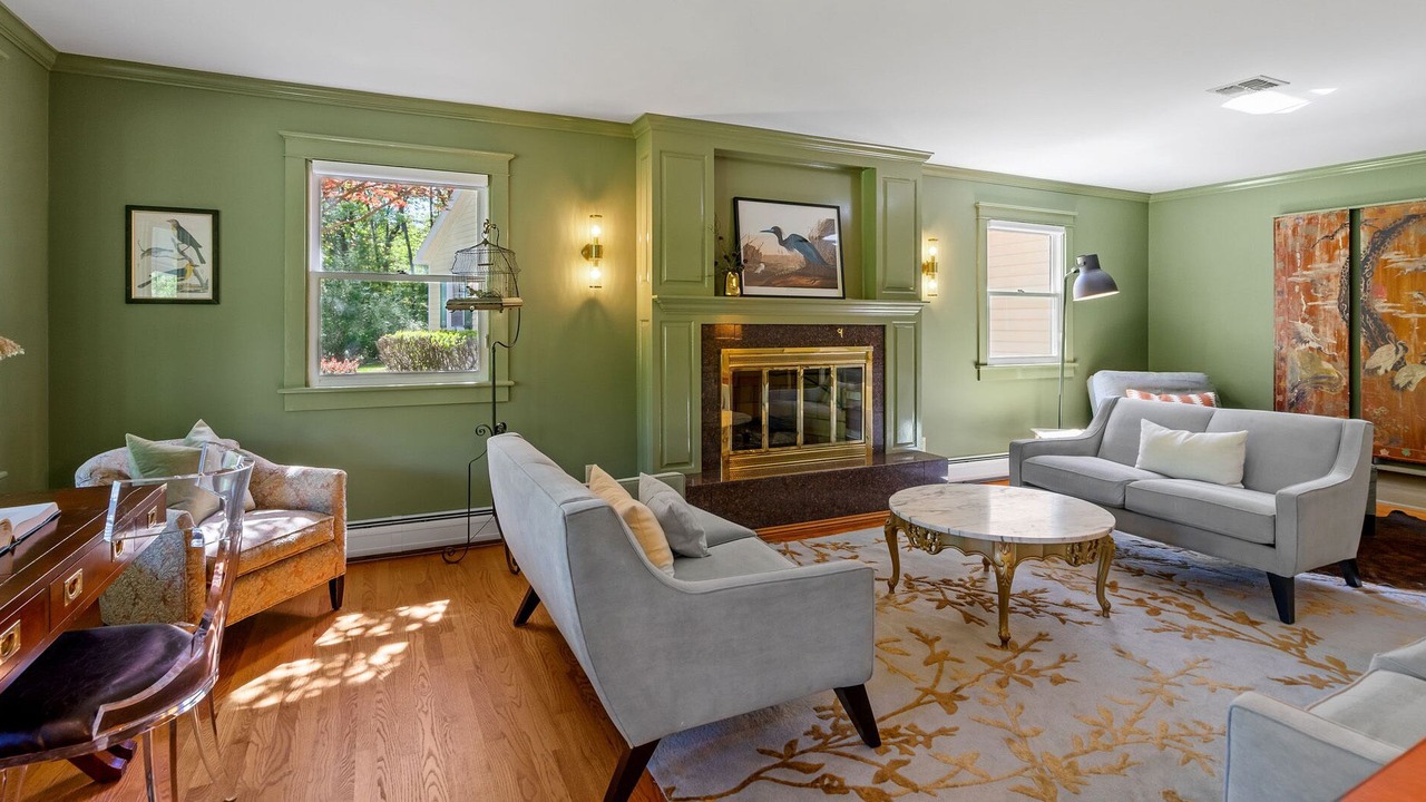 Photo of Livingroom in Clifton Park