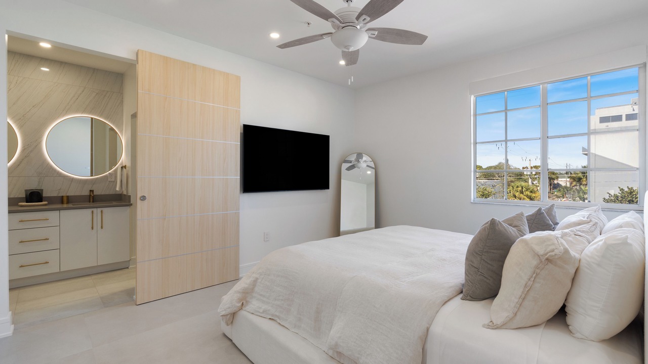 Photo of Bedroom in Pineapple Grove Arts District
