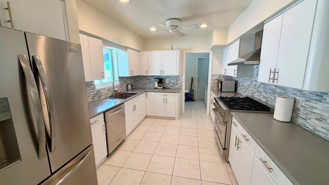 Photo of Kitchen in Hollywood Lakes