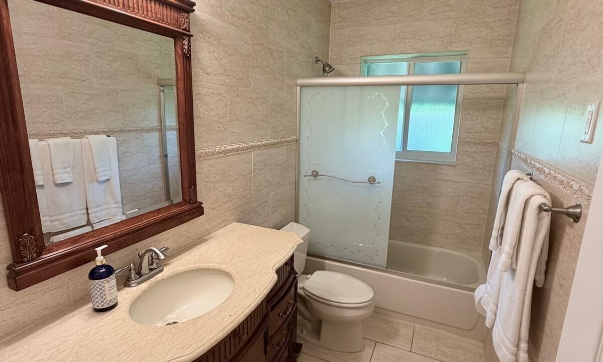 Photo of Bathroom in Hollywood Lakes