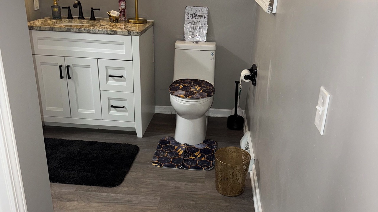 Photo of Bathroom in Willert Park