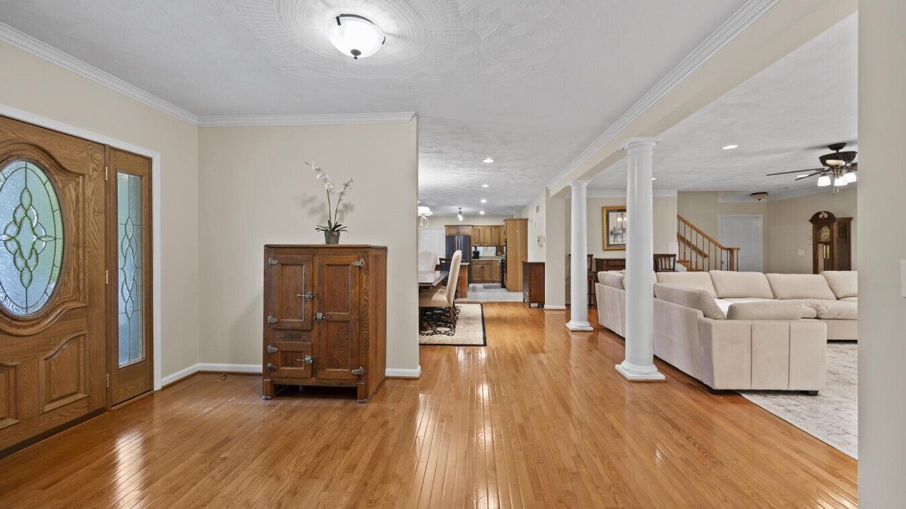Photo of Livingroom in Davidsonville