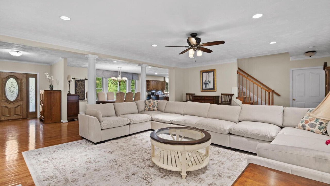 Photo of Livingroom in Davidsonville