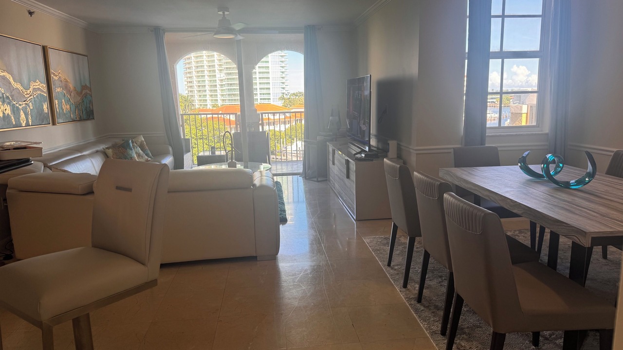 Photo of Livingroom in Aventura