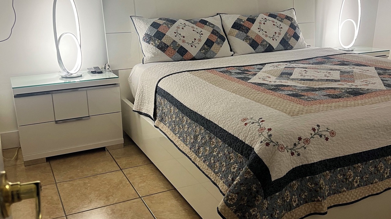 Photo of Bedroom in Hialeah