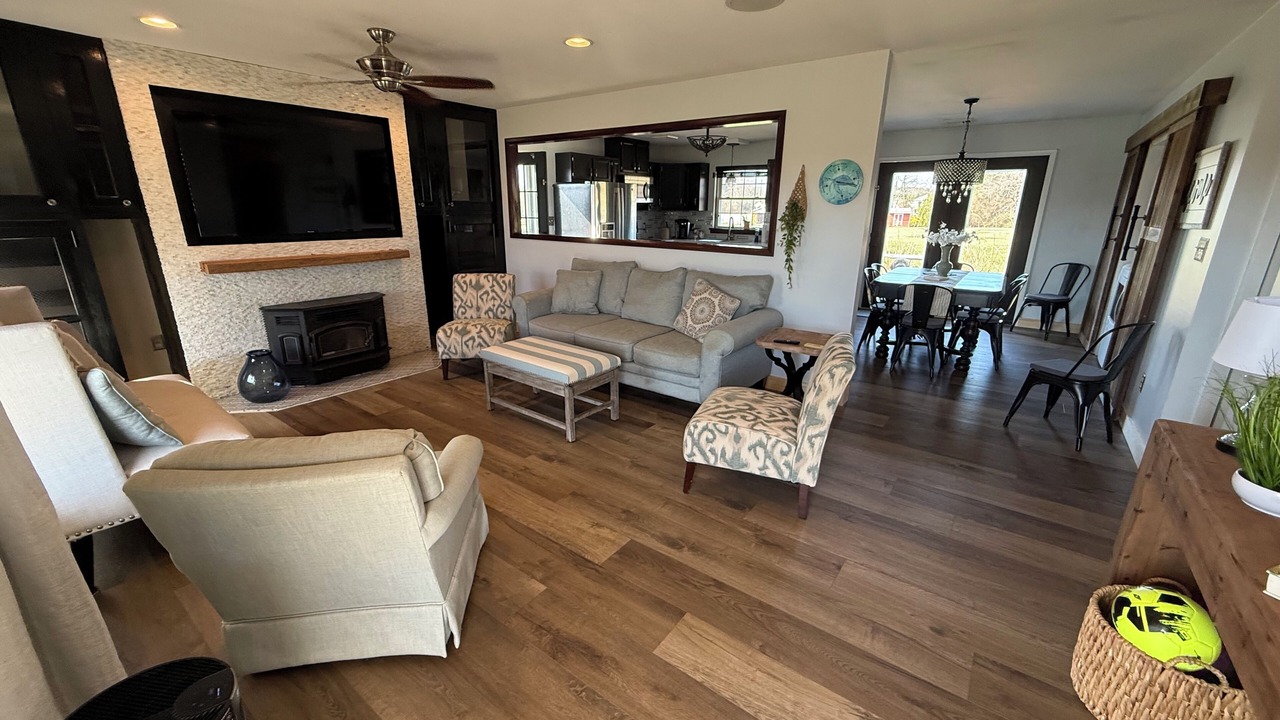 Photo of Livingroom in Milford