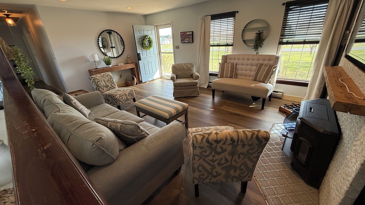 Photo of Livingroom in Milford