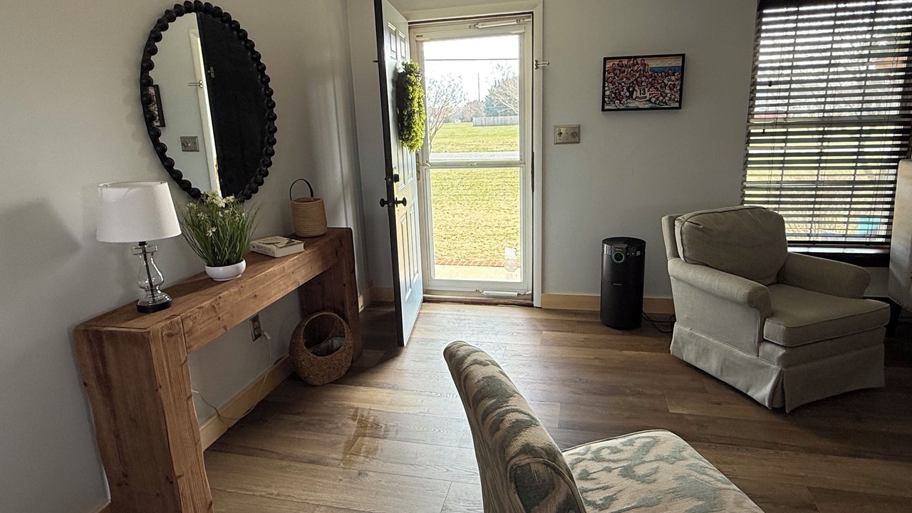 Photo of Livingroom in Milford