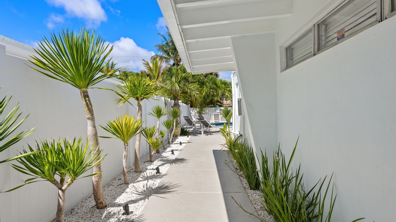 Photo of Patio Balcony in Dolphin Isles