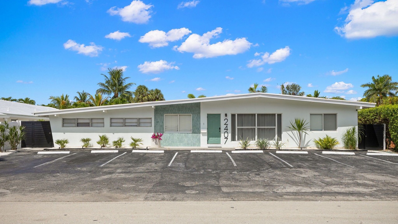 Photo of Outdoor in Dolphin Isles
