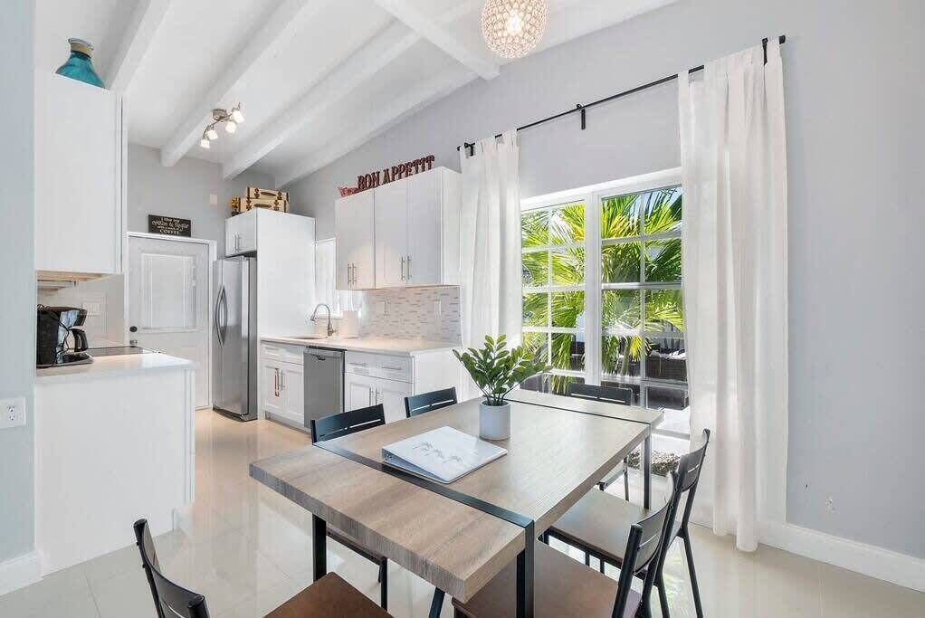 Photo of Others in Dolphin Isles