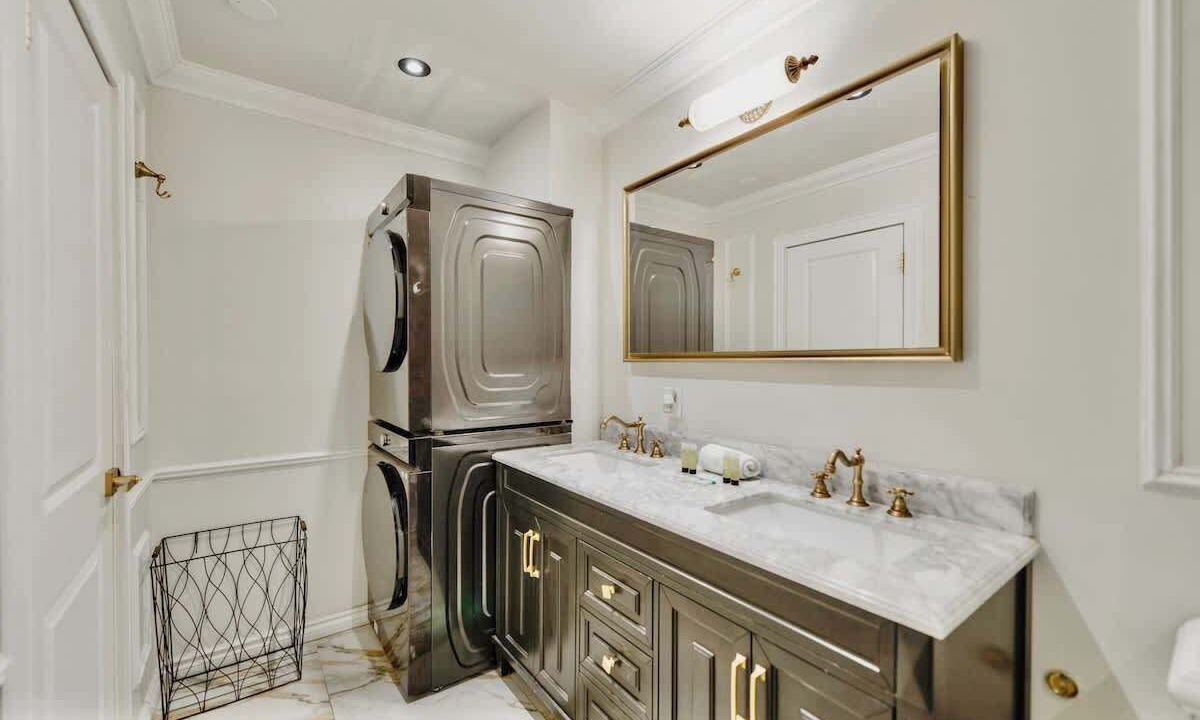 Photo of Bathroom in Middle River Terrace